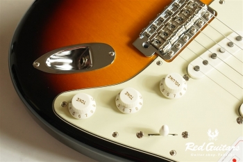 MADE IN JAPAN TRADITIONAL 60S STRATOCASTER - 3-Color Sunburst